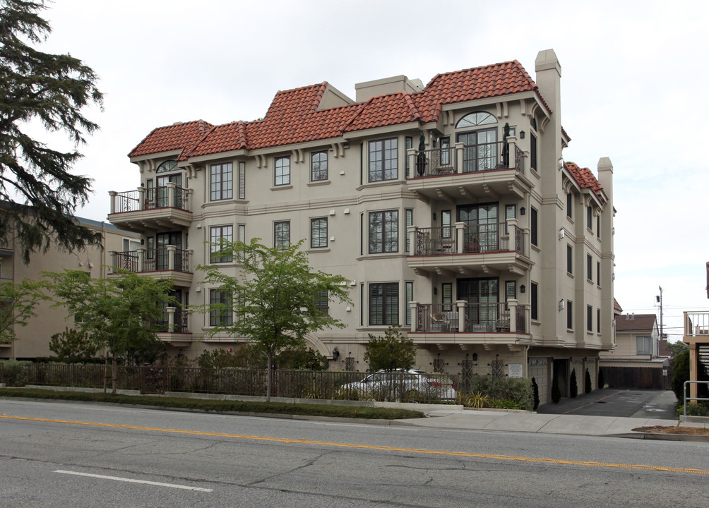 1226 El Camino Real in Burlingame, CA - Building Photo