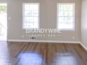 5257 Norman Blvd in Atlanta, GA - Foto de edificio - Building Photo