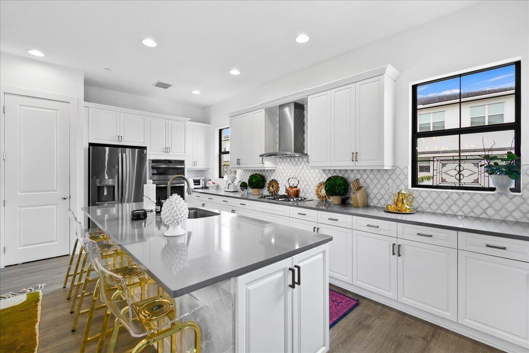 12650 Machiavelli Way in Palm Beach Gardens, FL - Foto de edificio