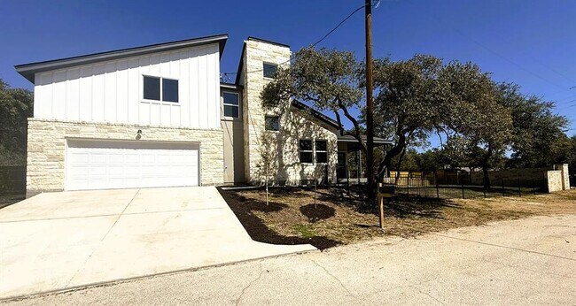 property at 18208 Gregg Bluff Rd