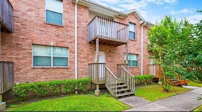11905 Algonquin Dr in Houston, TX - Building Photo - Building Photo