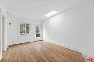 1606 Andalusia Ave in Los Angeles, CA - Building Photo