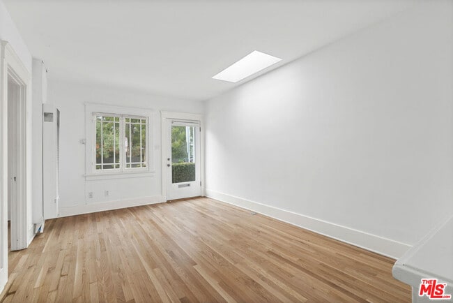 property at 1606 Andalusia Ave