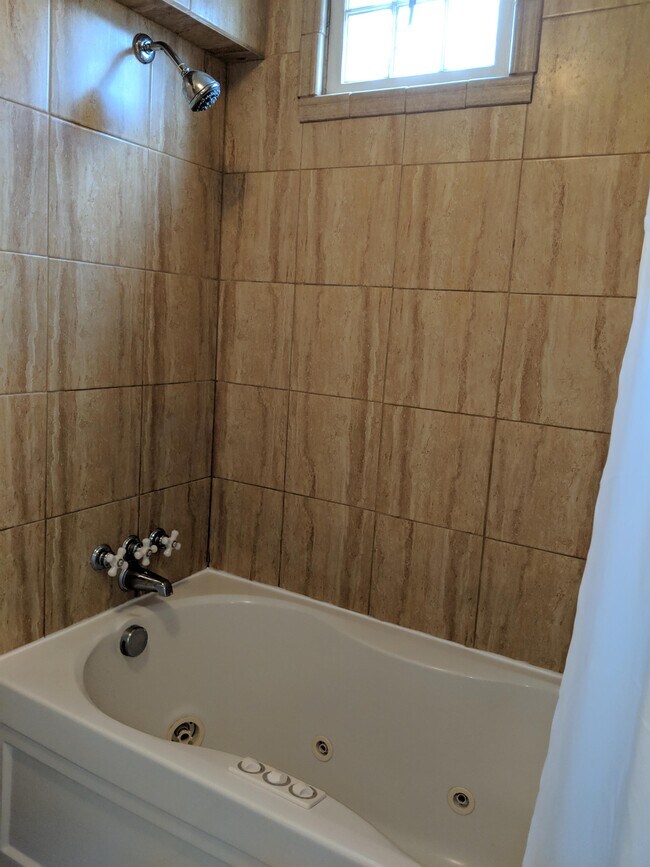 903 W Curtiss St-Unit -1 in Bozeman, MT - Building Photo - Building Photo