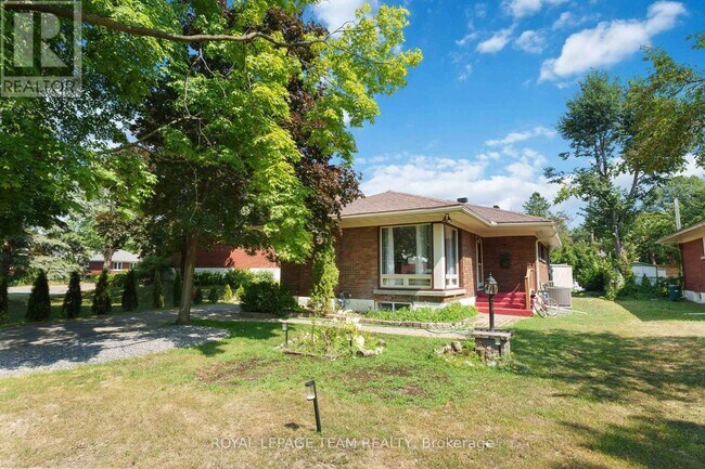 property at 1587 Devon St