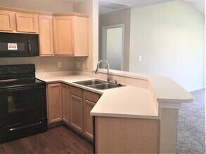 127 Hampshire Dr in Mooresville, NC - Foto de edificio - Building Photo