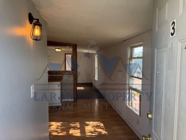 614 S 5th St in Laramie, WY - Building Photo - Building Photo