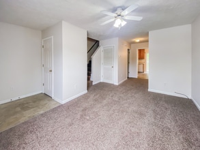 2106 Shadyside Rd in St. Albans, WV - Building Photo - Building Photo