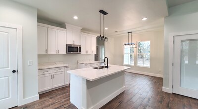 1101 N 2nd St in Silsbee, TX - Building Photo - Building Photo