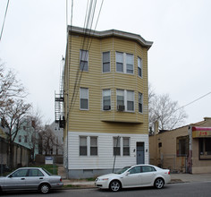 518 E 19th St in Paterson, NJ - Building Photo - Building Photo