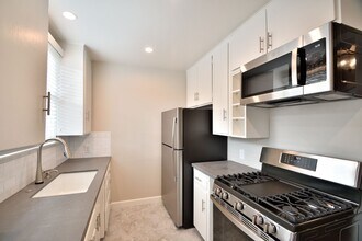 1350 Manhattan Beach Blvd in Manhattan Beach, CA - Building Photo - Building Photo