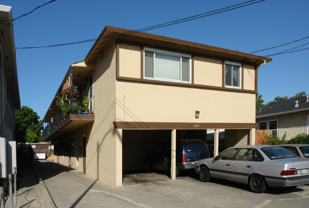 1061 S Almaden Ave in San Jose, CA - Building Photo