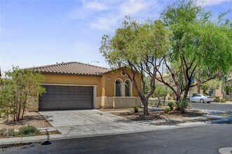 5237 Grand Lake St in North Las Vegas, NV - Building Photo - Building Photo