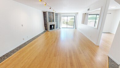 1218 S Westlake Blvd in Westlake Village, CA - Building Photo - Building Photo