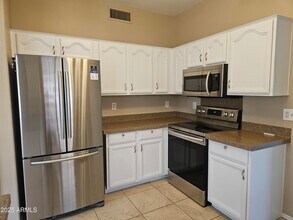 1044 W Heather Ave in Gilbert, AZ - Building Photo - Building Photo