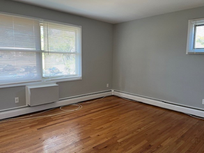 14 Revere Dr in Bloomfield, CT - Building Photo - Building Photo