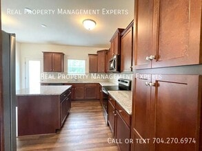 800 Alexander Commons Dr in Monroe, NC - Building Photo - Building Photo