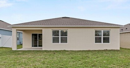 2429 Maidens Bluff Ave in Davenport, FL - Foto de edificio - Building Photo