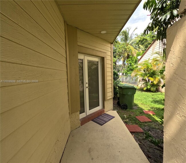 1211 SW 84th Terrace in Pembroke Pines, FL - Building Photo - Building Photo