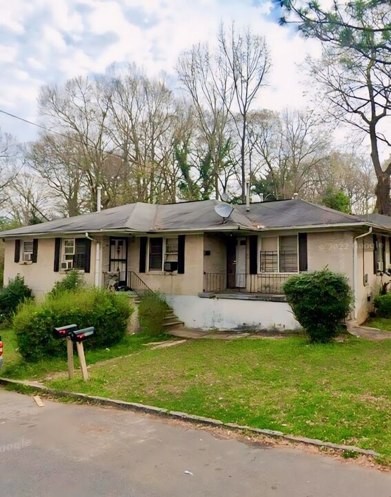 1341 Beecher St SW in Atlanta, GA - Building Photo