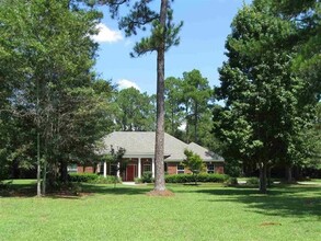 9540 Starhawk Dr in Tallahassee, FL - Building Photo - Building Photo