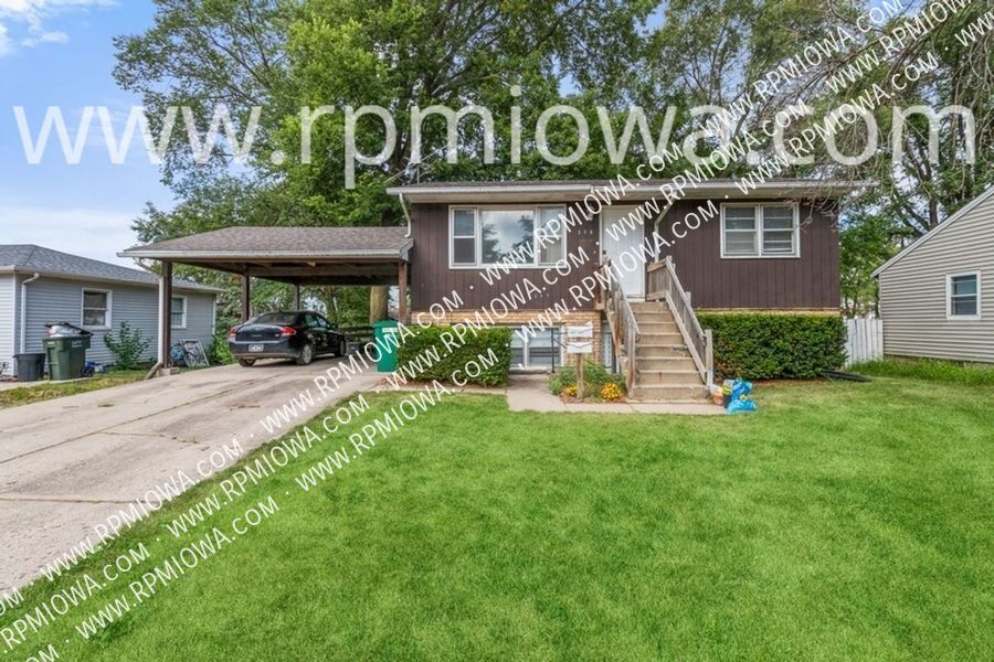 209 Todd Cir in Ames, IA - Building Photo