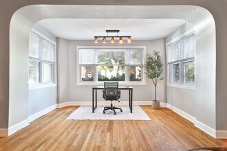 3617 N Whipple St, Unit 1 in Chicago, IL - Foto de edificio - Building Photo