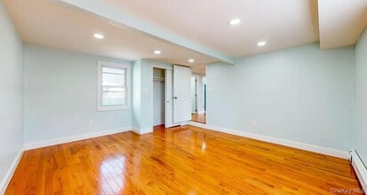 132 Shaw Ave in Valley Stream, NY - Building Photo - Building Photo