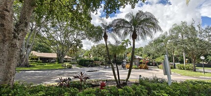 3993 Cypress Reach Ct in Pompano Beach, FL - Building Photo - Building Photo