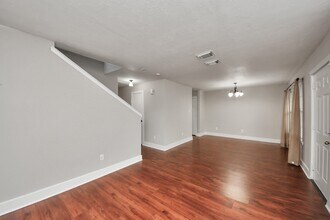 1536 Kew Garden Dr in Houston, TX - Building Photo - Building Photo