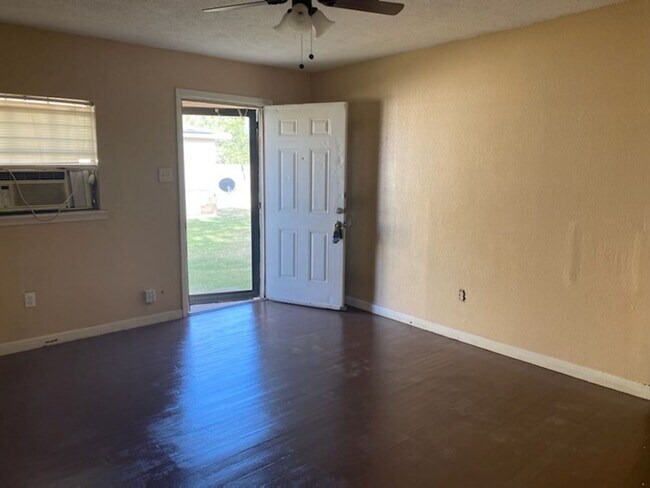 1109 45th St in Lubbock, TX - Building Photo - Building Photo