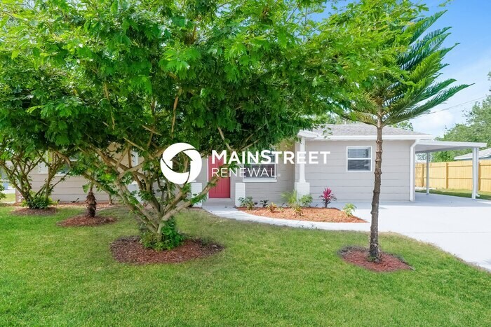 1319 Gerard Ln in Holiday, FL - Building Photo