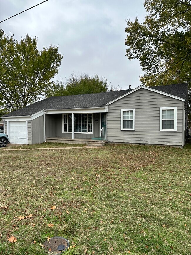 1304 S 9th St Rentals in Mcalester, OK