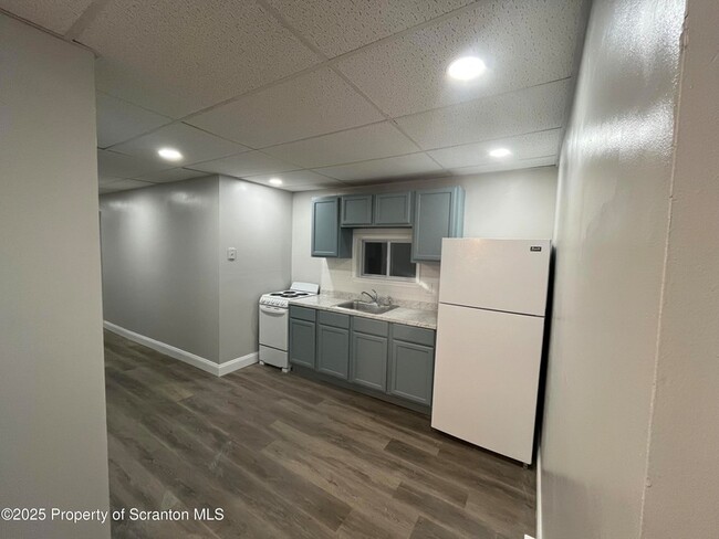 539 6th St, Unit L 6 7 in Olyphant, PA - Building Photo - Building Photo