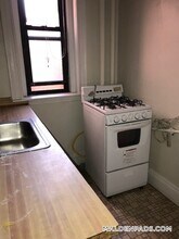 17-19-19 Washington St S, Unit 511 in Malden, MA - Foto de edificio - Building Photo