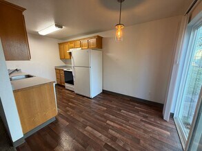 487-489 Ecols St S in Monmouth, OR - Building Photo - Building Photo