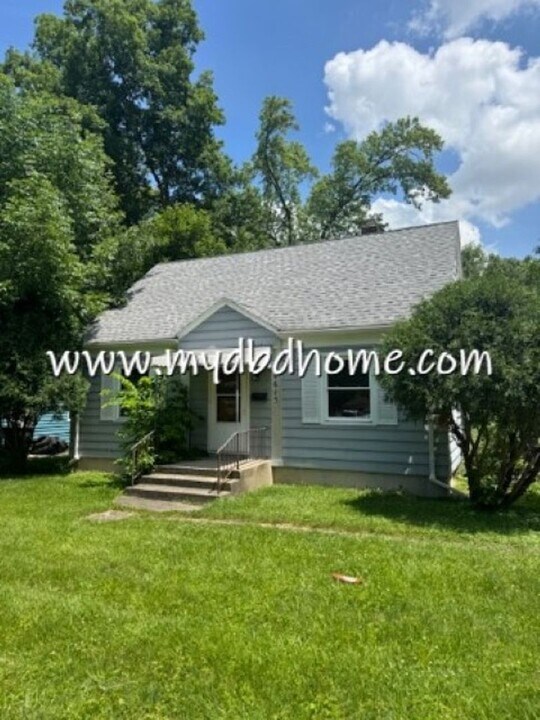 4615 Plaza Dr in Fort Wayne, IN - Building Photo