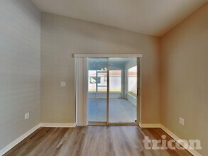 8070 Diamond Creek Ln in Lakeland, FL - Foto de edificio - Building Photo