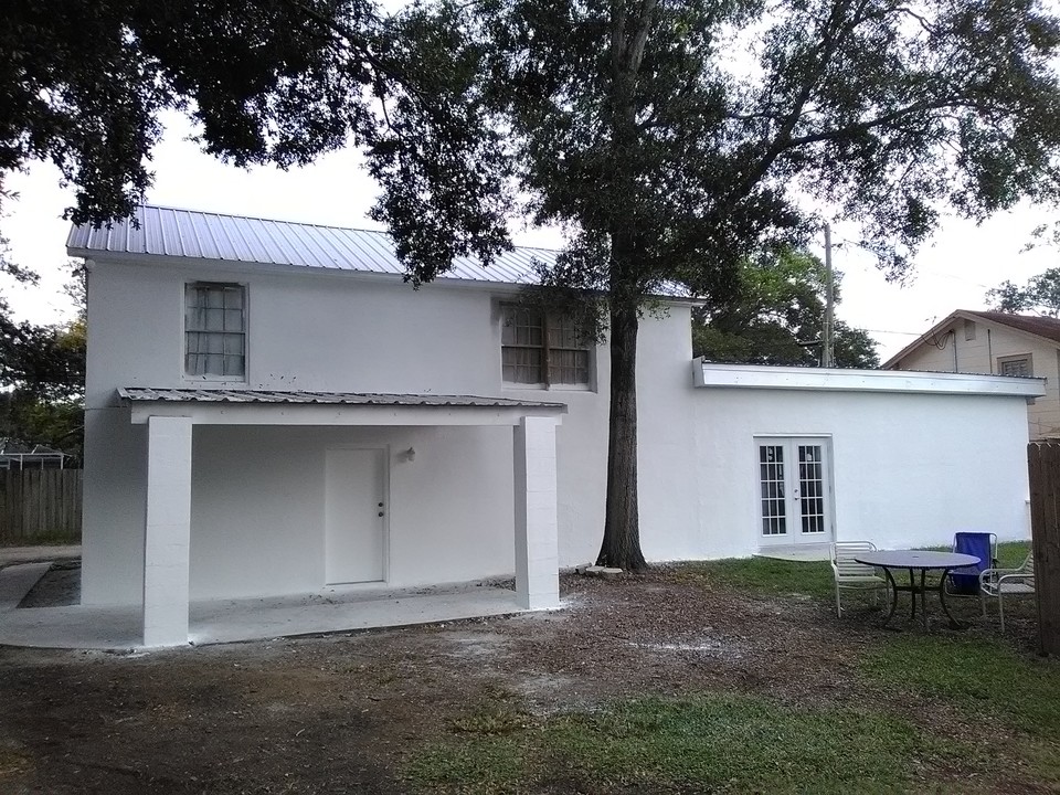 456-460 Ridge Rd SW in Largo, FL - Building Photo