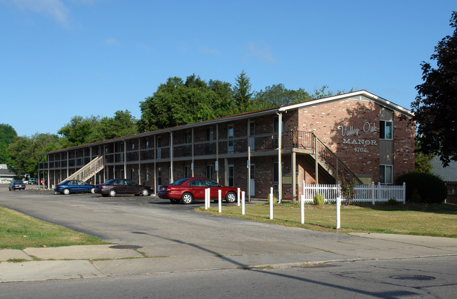 Valley Oak Apartments in Toledo, OH - Foto de edificio - Building Photo