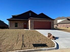 8542 Spring Creek Ln in Claremore, OK - Building Photo