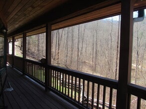 285 Canoe Creek Dr in Tuckasegee, NC - Building Photo - Building Photo