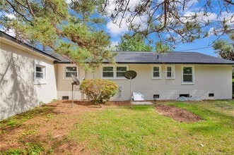 838 W 3rd Ave in Red Springs, NC - Building Photo - Building Photo