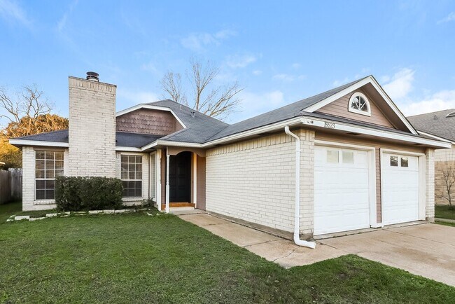 19523 Lake Hollow Ln in Houston, TX - Foto de edificio - Building Photo