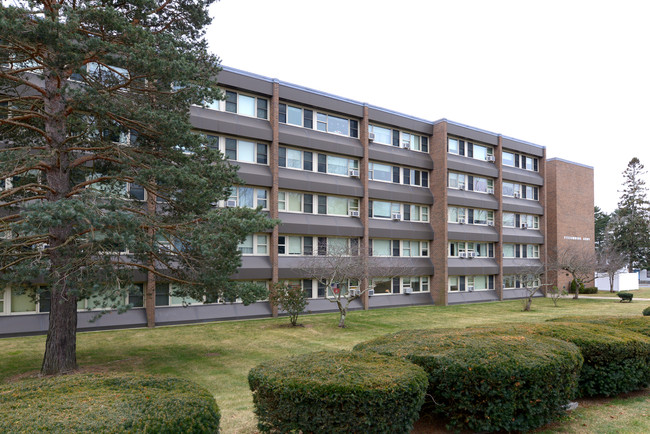 Fitzsimmons Arms in Taunton, MA - Foto de edificio - Building Photo