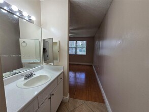 2264 SW 81st Ave in Miramar, FL - Building Photo - Building Photo