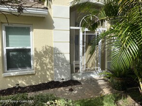 5323 Tay Ct in Melbourne Beach, FL - Foto de edificio - Building Photo