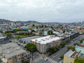 2690 Harrison St in San Francisco, CA - Building Photo - Building Photo