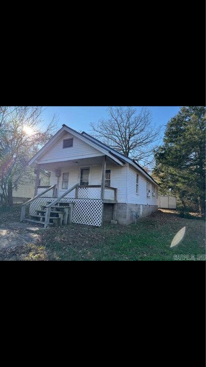 1701 Addie St in Batesville, AR - Building Photo