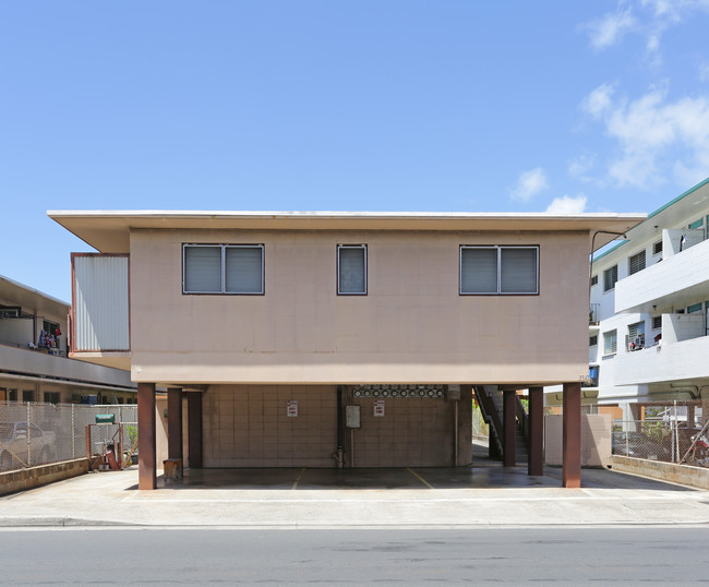 3347 Campbell Ave in Honolulu, HI - Building Photo - Building Photo